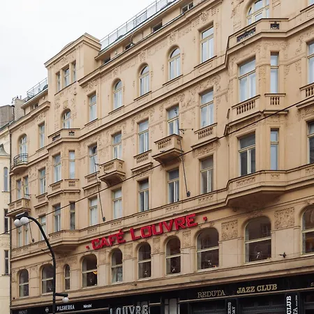 Διαμέρισμα Louvre - Cozy Center With Balcony Πράγα